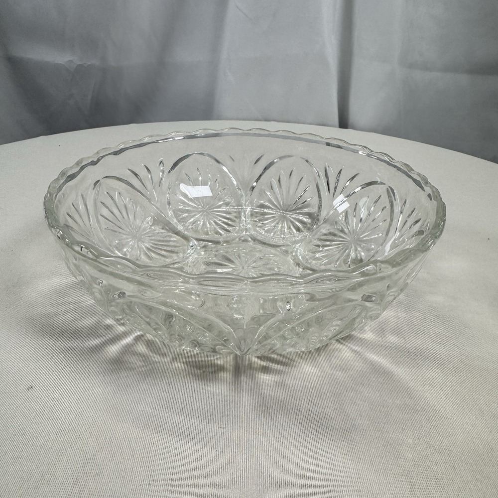 Vintage Scalloped Anchor Hocking Cut Glass Design Medallion Clear Serving Bowl‎